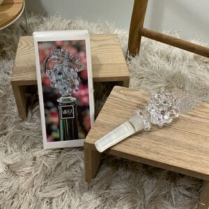Mikasa Lead Crystal Fruit Collection Grapes 
Bottle Stopper